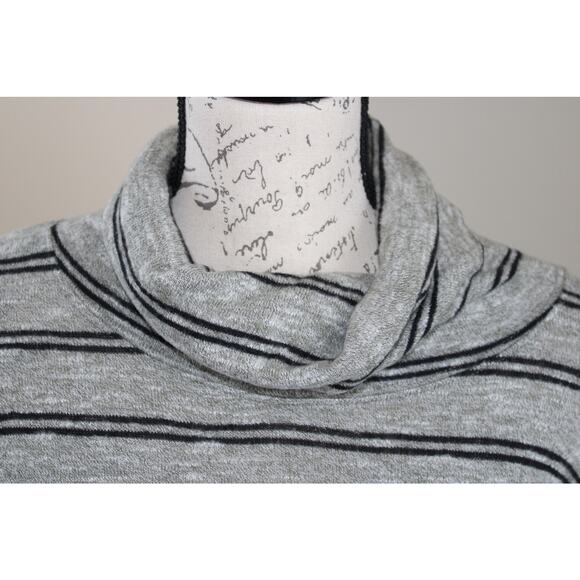 Planet Gold women’s stripe sweater gray and black size M - Picture 3 of 9
